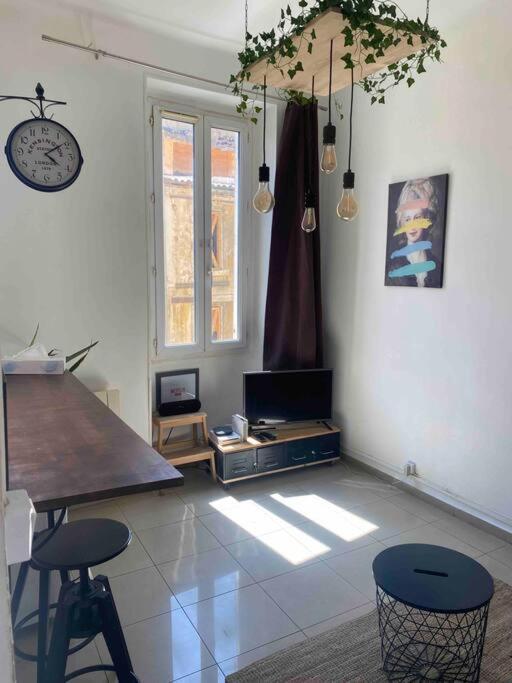 Apartamento Entre Gare Saint Charles Et Vieux Port Marsella Exterior foto
